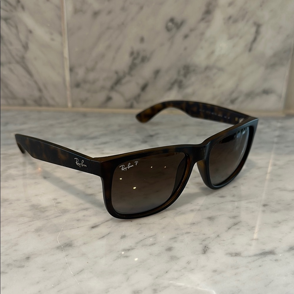 Ray-Ban Classic Brown Sunglasses